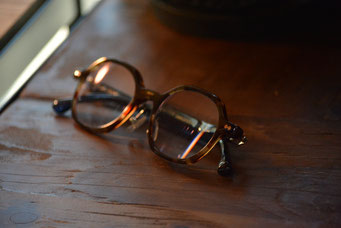 フレーム：omodok little-114  レンズ：Ito Lens ACROLITE 1,74