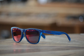 FROGSKINS (フロッグスキン) MATTE BLUE WOODGRAIN・TORCH IRIDIUM　税抜￥19,000円