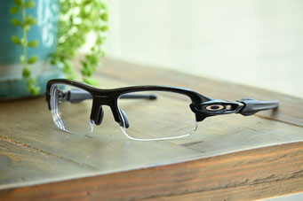 【少年野球にOAKLEYのスポーツグラス】フレーム：OAKLEY FLAK XS　レンズ：OAKLEY 純正度付きクリアレンズ