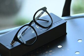 【LINDBERG EYEWEAR】フレーム：LINDBERG acetanium1051　レンズ：HOYA 1.60薄型球面レンズ HM Cort