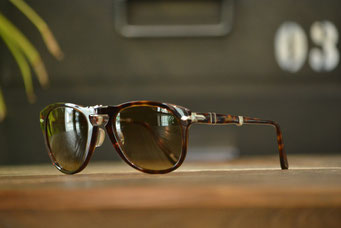 フレーム：Persol PO-0714　レンズ：TALEX  LUSTER OGANGE