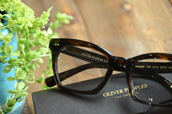【車の運転で使用する偏光サングラス】フレーム：OLIVER PEOPLES OV5566U レンズ：Ito Lens 1.60薄型球面カラーレンズ HM Cort