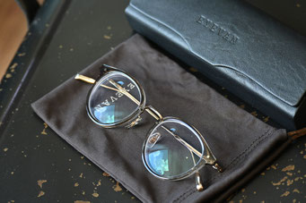 【オシャレにかけたい強度近視の遠近両用メガネ】フレーム：EYEVAN Acsta　レンズ：Nikon LOHAS7 1.60 SND Cort