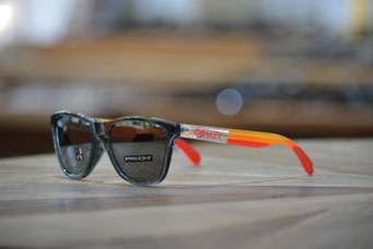 FROGSKINS (フロッグスキン) GRIPS COLLECTION  CRYSTAL BLACK・PRIZM BLACK IRIDIUM　税抜￥18,000円