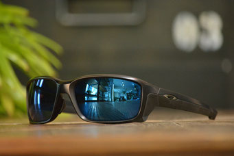 フレーム：OAKLEY　STRAIGHTLINK 　 レンズ：TALEX TRUEVIEW FOCUS