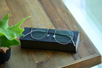【メガネをかけたくない中学生が選んだ授業中メガネ】フレーム：LINDBERG Shain　レンズ：Ito Lens ACROLITE1.60 TRN Cort