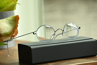 【1度愛用すると他のフレームはかけれないと評判のLINDBERGで強度近視対策】フレーム：LINDBERG Corona　レンズ：Nikon VIEWFIT 1.67 PUER BLUE UV SND Cort
