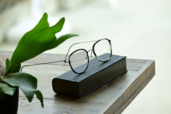 【こだわりが詰まった老眼鏡】フレーム：LINDBERG Dirk　レンズ：HOYA 1,60薄型非球面レンズ HM Cort