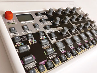 'X:Samples Classic' Instrument Overlay von mxpand - für Elektron Model:Samples, Sampling Groovebox, hochwertige Bedien-Schablone/Skin/Folie
