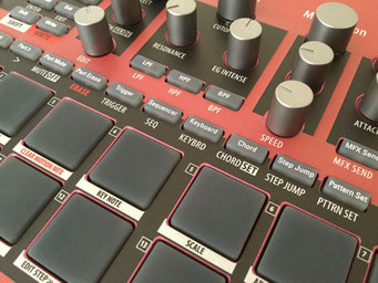 Xtribe Red, Instrument Overlay von mxpand - für Korg Electribe 2 Sampler (E2S), Synthesizer, Groovebox, Sequencer, hochwertige Bedien-Schablone/Skin/Folie, ESX-1