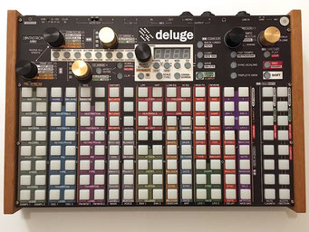 Xluge Complete Colors, Instrument Overlay von mxpand - für Synthstrom Audible Deluge 4.0, Synthesizer, Sampler, Sequencer, Groovebox, hochwertige Bedien-Schablone/Skin/Folie
