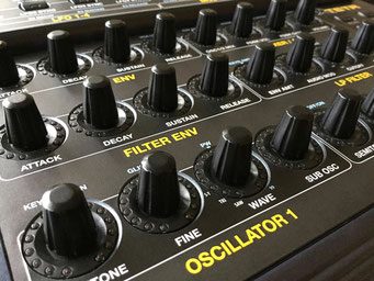 Xtetr BCR - Behringer BCR2000 Controller Overlay + MIDI template, mxpand - for DSI Tetra (Dave Smith Instruments, Sequential Circuits), analog desktop synthesizer, high-quality operation template/front foil/skin, intuitive hardware editor