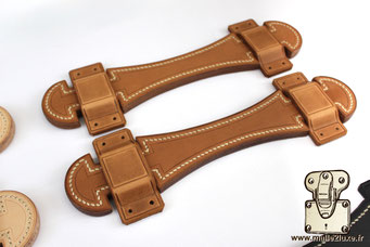 Luxury CVL full-grain leather handle for premium trunks.