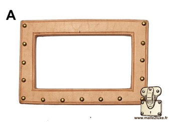 Porte-étiquette de malle en cuir pleine fleur.