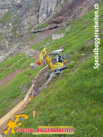 Spezial-Baggerarbeiten Adrian Krieg GmbH, Eschenbach Telefon 079 586 32 47  Leitungsbau Leitung freilegen Antennen Gas Kanalisation Wasser Quellwasserfassung Sanierung Steuerleitung Schneekanonen Zuleitung