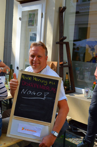 Diskriminierung ist ein absolutes 'NOGO' findet dieser nette Mann.