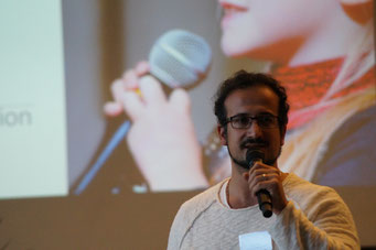 Reza Solhi (Heartbeat Edutainment) in der Arena der Sozialpioniere beim Social Talk 2018 © Sabine Schlitt, EKKW