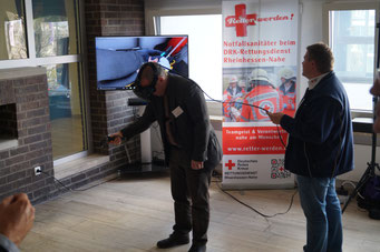 Im virtuellen Rettungswagen des DRK-Rettungsdienst Rheinhessen-Nahe auf dem Social Talk 2017 © Sabine Schlitt, EKKW