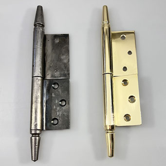 Original und Nachguss von altberliner Lappenband / Türband. Echte Handarbeit aus massivem Messing mit Stahlstift. - nachguss.de