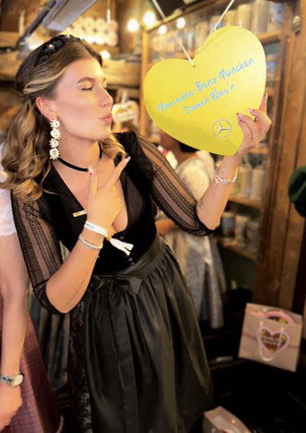 https://www.instagram.com/keraminga/
