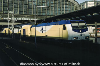 ME 146 10 (146 510) am 14.11.2004 in Hamburg Hbf. mit ME 82117 nach Uelzen. Bombardier 2003, Fabriknummer 33961.
