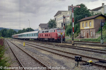 218 193 am 18.8.1999 in Erbach mit Schnellzug Frankfurt - Stuttgart (ich weiß, zu spät ausgelöst)