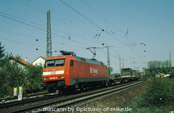 152 023 am 18.4.2003 in Oftersheim mit KLV-Zug