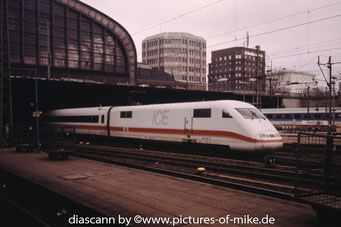 401 ?? am 2.4.1995 im Hauptbahnhof Hamburg.