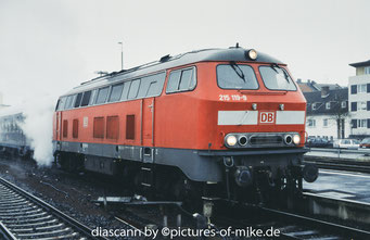 215 119 am 07.11.2002 in Filda mit RB 95560 Fulda - Alsfeld