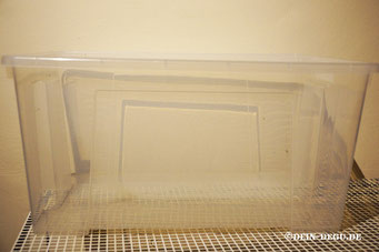45 l Box von Ikea die zum Futter mischen genommen wird