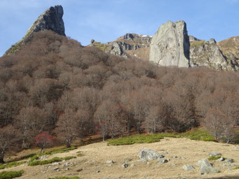 Dykes de la Vallée de Chaudefour (France)
