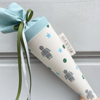Schultüte Spielzeugmännchen