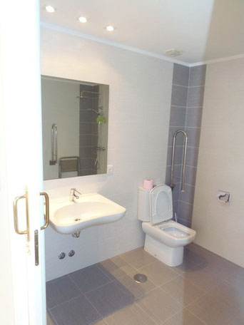 WC + Waschbecken