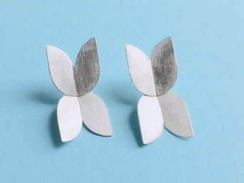Silke-Erdtmann-Schmuck_Ohrschmuck_Silber_texturiert_grafisch