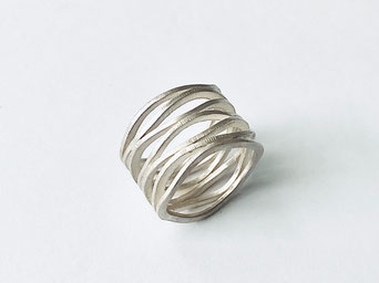 Silke-Erdtmann-Schmuck_Ringe_Silber_Wellenform