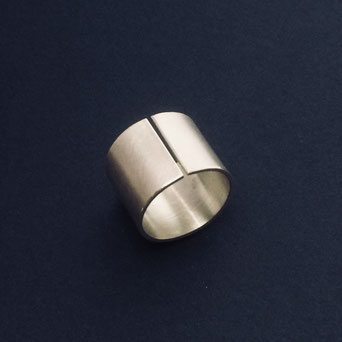 Silke-Erdtmann-Schmuck_Männerschmuck_Silber_Ringe_breit_schlicht