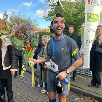 Online hardloopbegeleiding. Performance coach. Met hardloopcoaching naar een PR op de marathon. Marathon trainingsschema. Marathonschema. Online hardloopcoaching. Hardloop coach. Online hardloopbegeleiding op de marathon.