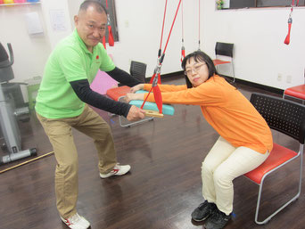 背中のストレッチ|腰痛の改善