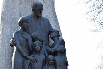 Korczak-Statue in Warschau