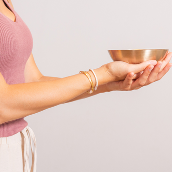 Nadine Oberlack Sound Healing Massage Yin Yoga