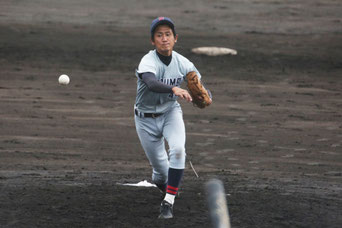 先発し好投を見せた美馬投手