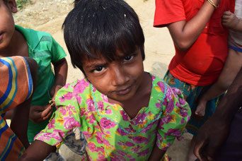 ラカイン州にある古都・ミャウー近郊の村に住むロヒンギャの少女