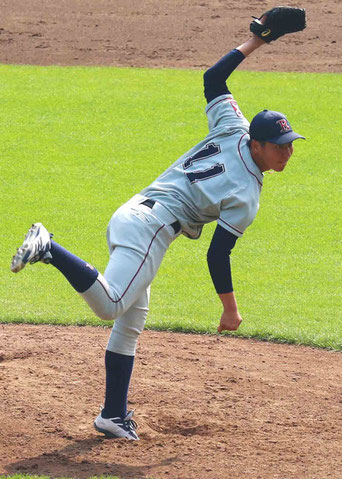 秀岳館高時代はエースとして甲子園ベスト4まで進出した