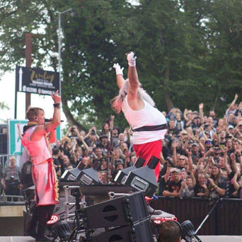 Wer Ist Eigentlich Der Echte Weihnachtsmann Das Rock Metal Festival