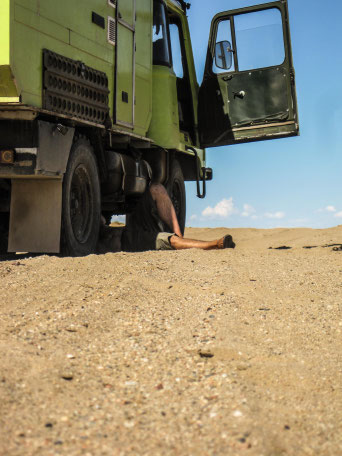 saltedlife.org Mongolia Robur LO leafspring broken