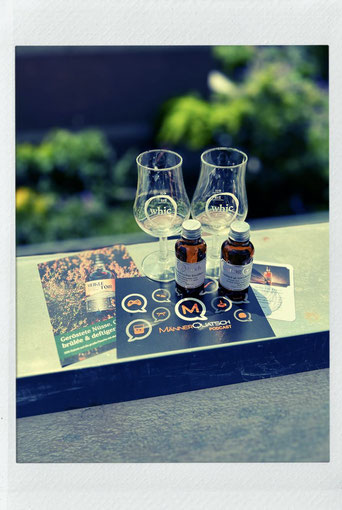 Das Titelbild zu Männerquatsch Podcast Folge 170 (Angeschaut The Flame Wars Buch, Chromatic FPGA Handheld, Whisky Tasting-Circle) zeigt einen "Meikle Toir 5 Jahre The Chinquapin One" Whisky.