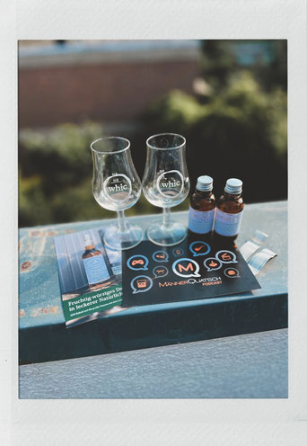Das Titelbild zu Männerquatsch Podcast Folge 173 (Deadpool & Wolverine, Gamescom Anekdoten, Whisky Tasting-Circle) zeigt einen "Ben Nevis 2014/2023 Oloroso Sherry Butts botteled by Signitory" Single Malt Whisky.