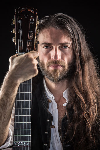 Estas Tonne