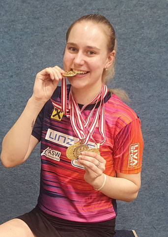 Foto LINZ AG Froschberg - 3 x Gold für Anastasia Sterner