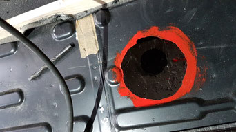 Das Loch für die Bodendurchführung